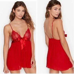 Victoria’s Secret Pleated Baby Doll, NWT